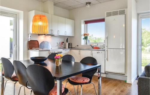 Kitchen, Cozy Home In Ringkøbing With Wifi near Hee Kirke