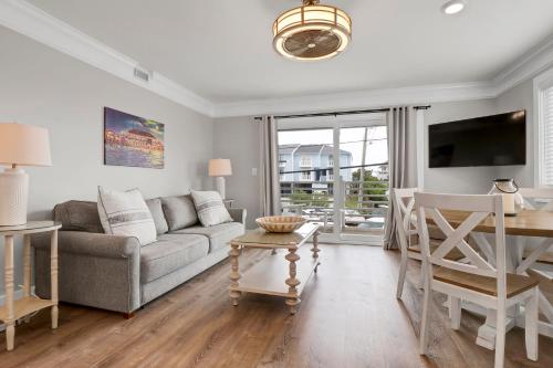 Sandpeddler Inn and Suites