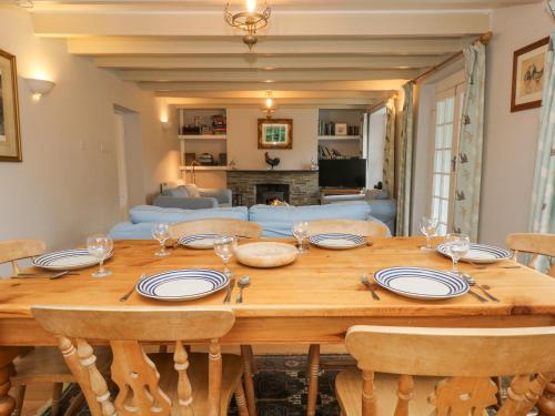Trenouth Cottage - image 12