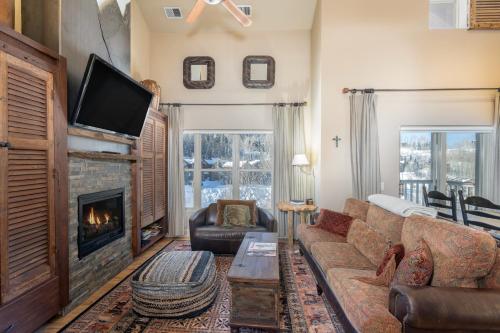 Fabulous condo close to Chair lifts 1 and 10 in Meadows Area in Telluride, USA
