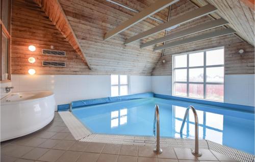 Swimming pool, Amazing Home In Blavand With Wifi in Vejers Strand
