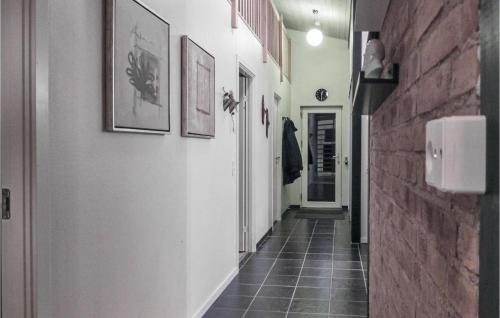 kuchyně, Three-Bedroom Holiday Home Hurup Thy With A Fireplace 06 in Sindrup