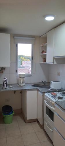 Kitchen, Como en Casa 3 in Ludueña