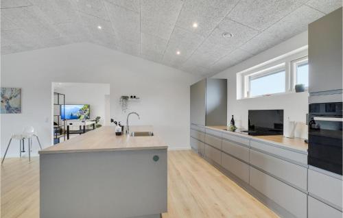cuisine, Lovely Home In Thisted With Sauna in Thisted