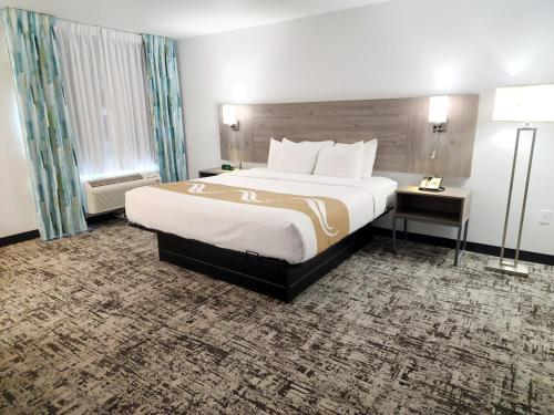 Quality Inn & Suites Denver International Airport - image 9