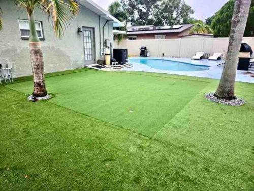 Heated Pool 6 Beds 10 Min to Beaches in Largo, USA