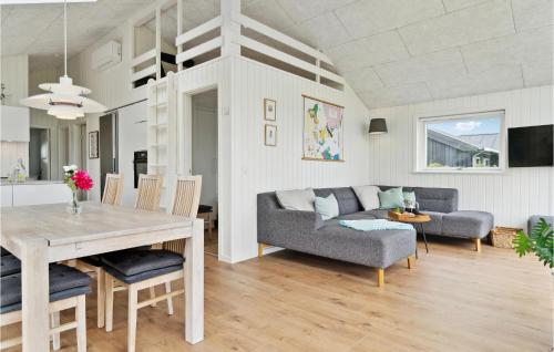  3 Bedroom Awesome Home In Frørup in Tårup