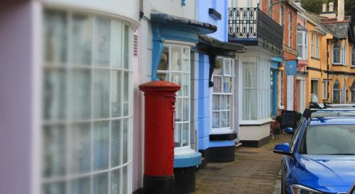 Tide House Seaside Holiday Cottage