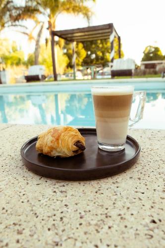 La Quinta Hostel & Suites in El Tesoro