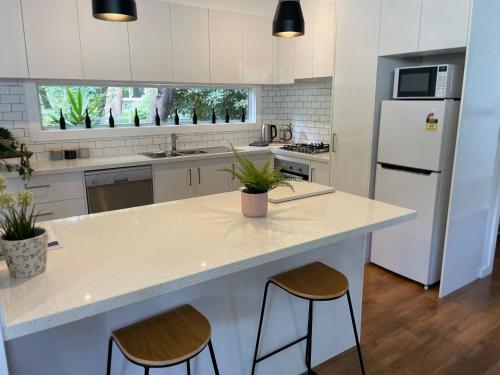 Position Perfect in the Heart of Sherbrooke in เชอร์บรูค