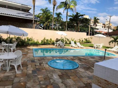 Apartamento no Guarujá Praia da Enseada piscina e lazer (Apartamento no Guaruja Praia da Enseada piscina e lazer) in เอนเซียดา