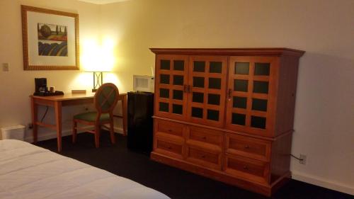 Grays Harbor Inn & Suites