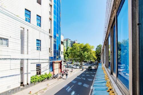 Locals Apartment House 40 in Furong