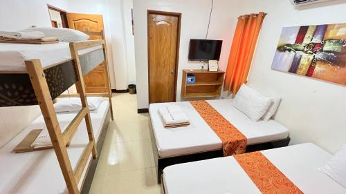 MKB Pension — other in Nueva Street Barangay Poblacion 1 National Highway, Coron Philippines, 5316