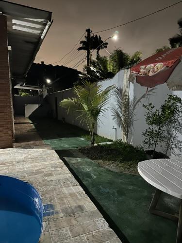 Casa na praia do Guaiuba near Bucefalus Restaurante Grill