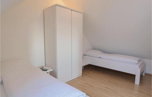 Four-Bedroom Apartment in Dagebull - image 8