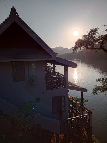 Dokchampa River View Villa in Nong Khiaw