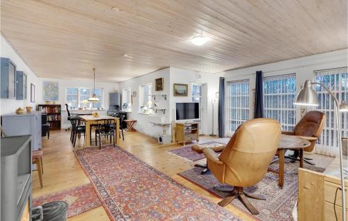 Stunning Home In Fårevejle With Wifi in Fårevejle