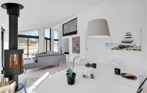 3 Bedroom Amazing Home In Hørve in Havnso