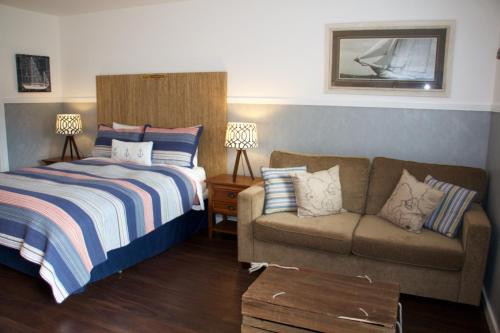 Brown's Bay Resort in แคมป์เบล ริเวอร์ (BC)