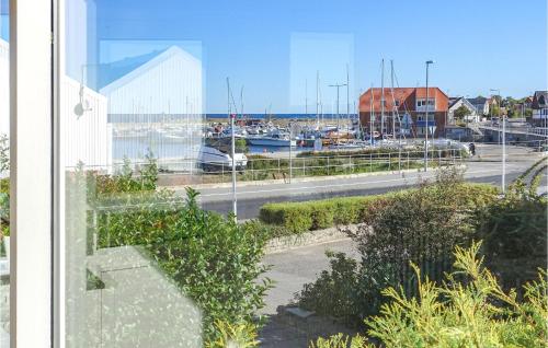 View, Nice Home In Allinge With Kitchen in Tejn