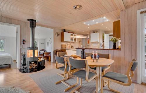 Kitchen, Amazing Home In Tarm With Sauna in Skaven