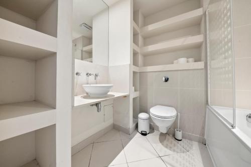 Londwell Canary Wharf River Thames Penthouse - image 8