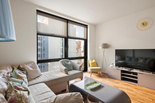 Londwell Canary Wharf River Thames Penthouse - image 2