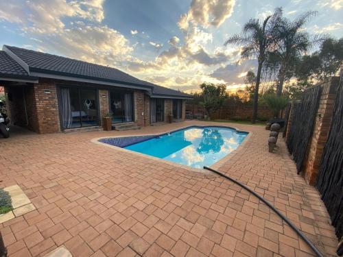 At Durrant, Centurion (fotografie 5)