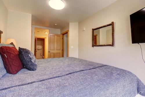 Cs302 Copper Springs Condo - image 13