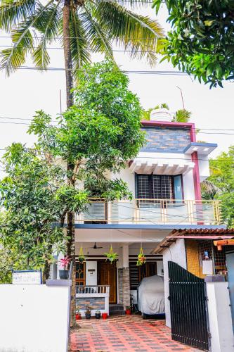 Buitenkant, Marari Eden Castle in Cherthala