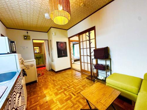 Open Sale! Nostalgic Jpn Drct to Shinjuku JR Sta Open Sale! Nostalgic Jpn Drct to Shinjuku JR Sta