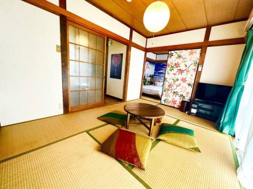 Open Sale! Nostalgic Jpn Drct to Shinjuku JR Sta Open Sale! Nostalgic Jpn Drct to Shinjuku JR Sta