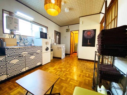 Open Sale! Nostalgic Jpn Drct to Shinjuku JR Sta Open Sale! Nostalgic Jpn Drct to Shinjuku JR Sta