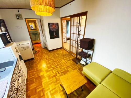 Open Sale! Nostalgic Jpn Drct to Shinjuku JR Sta Open Sale! Nostalgic Jpn Drct to Shinjuku JR Sta