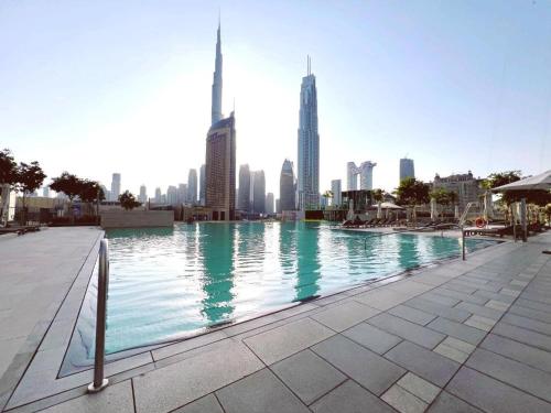 3BR and maids Burj Khalifa and Fountain View for 8 guests 3BR and maids Burj Khalifa and Fountain View for 8 guests