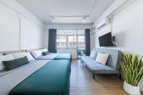 room detail thumbnail 0