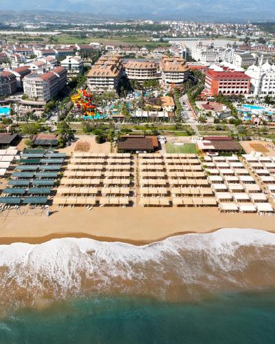 Royal Dragon Hotel Evren