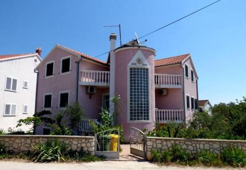 Apartments Dragan