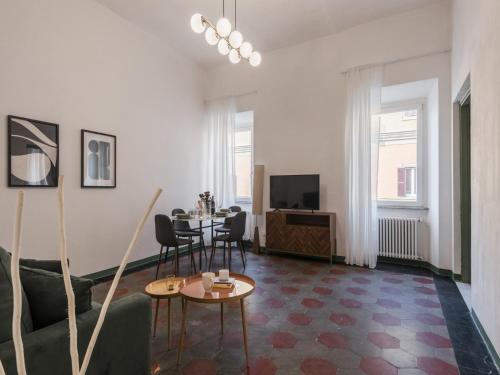 The Best Rent - Two-bedroom apartment in Santa Maria Maggiore, Rome (photo 2)