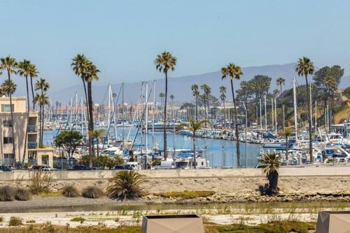 NEW NEW Gorgeous Condo on the beach in Oceanside, USA