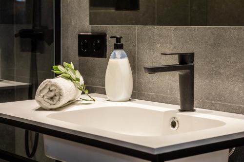 Apartamentos Casita Blanca - Adults Only - main image