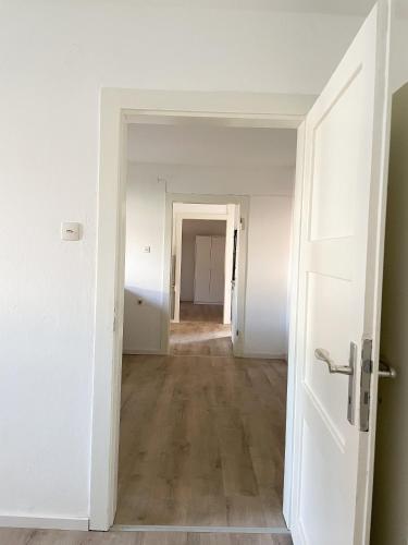 Moblierte Unterkunft im EFH mit Parkmoglichkeiten in Neulussheim