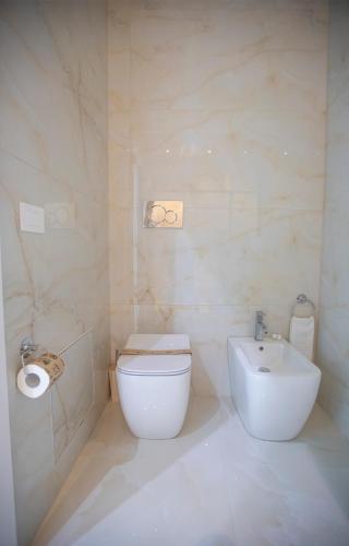 Double Room with Private Bathroom image 4