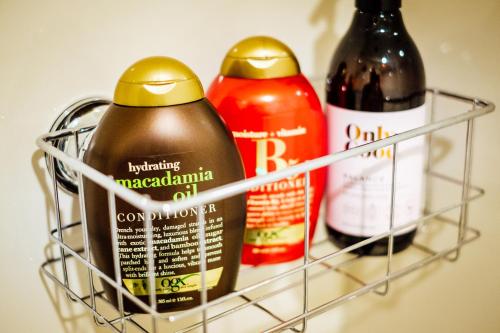 Amazing lake view ensuite #1