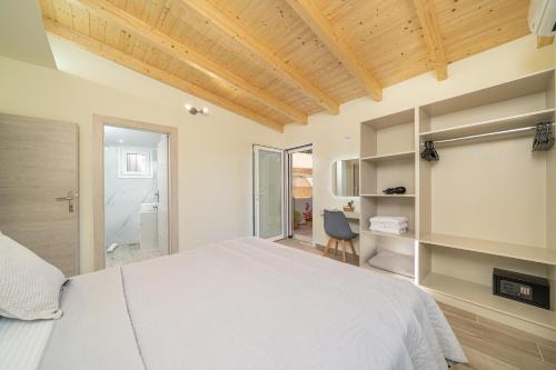 Lakithra Comfort Cove