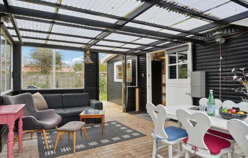  2 Bedroom Awesome Home In Store Fuglede in Store Fuglede