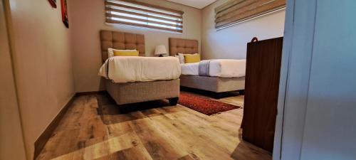 Apartment image 10