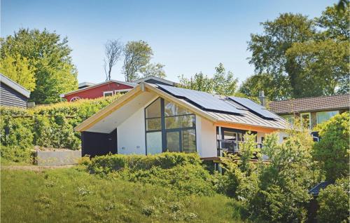 . Stunning Home In Løgstrup With Kitchen