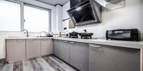 Two-Bedroom Apartment with Balcony image 4